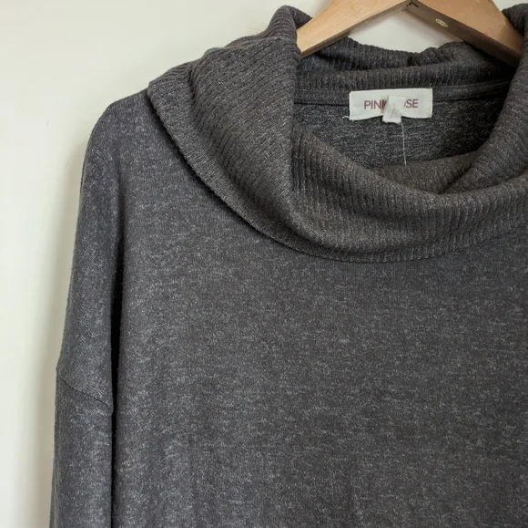 🆕 Pink Rose Sweater Charcoal Gray Cowl Neck XL Thumb Holes Long Sleeves - Picture 2 of 15
